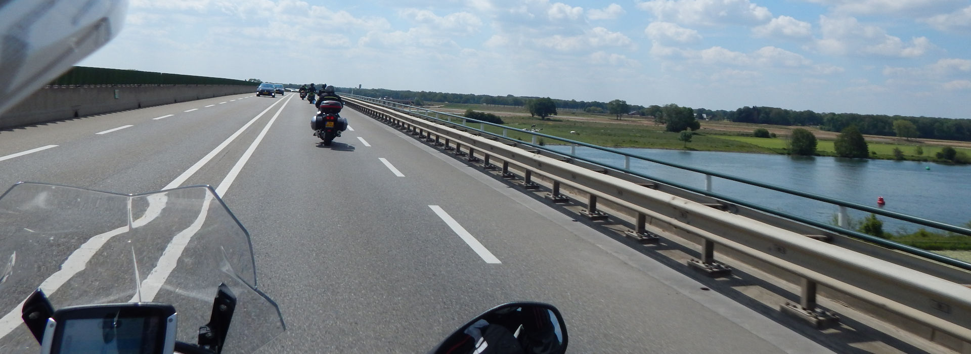 Motorrijbewijspoint Waalwijk  motorrijbewijs binnen 1 week